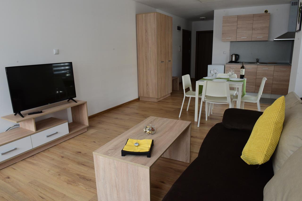 Hotel Active Apartments Targovishte  Exterior photo